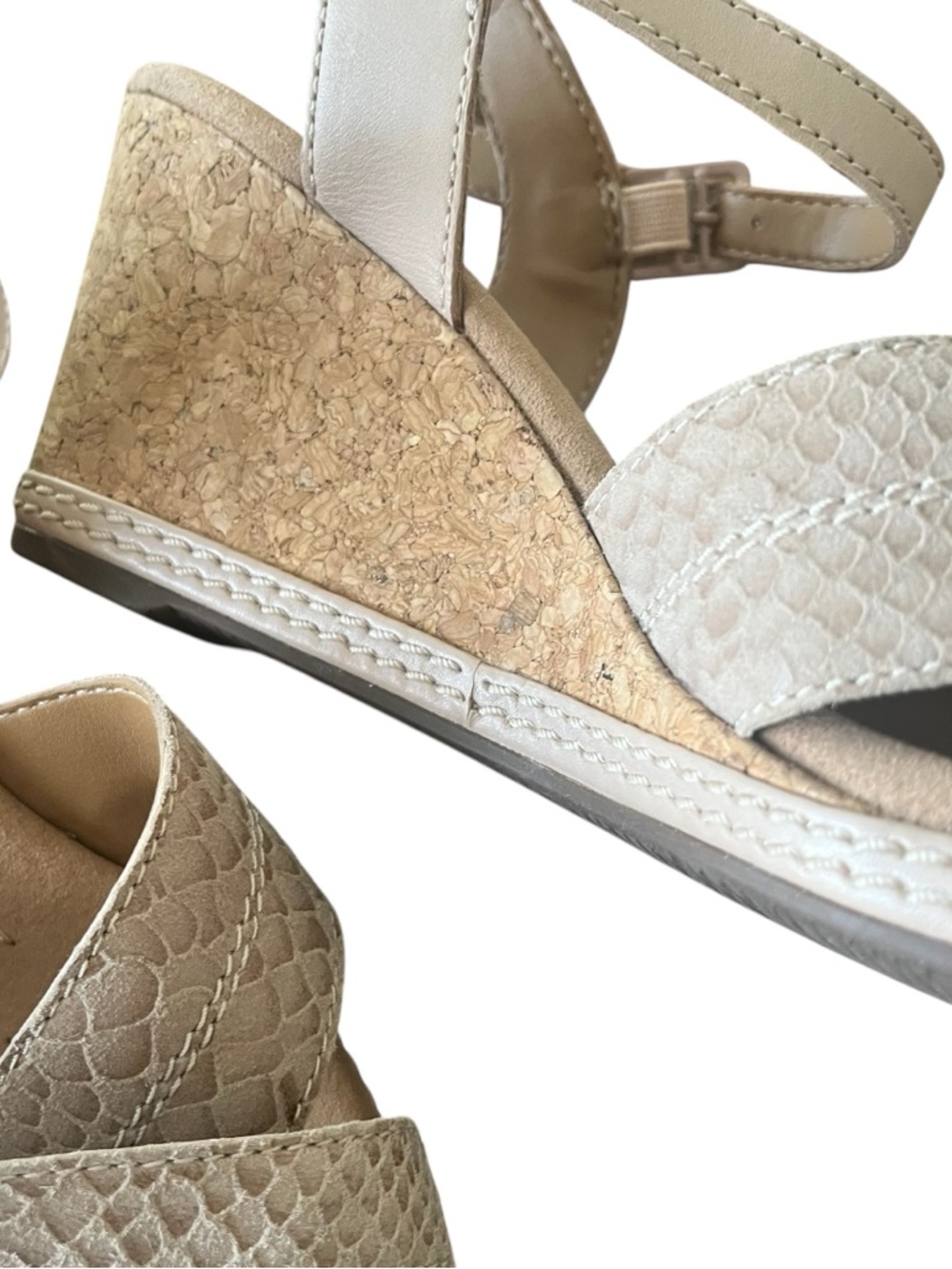 Clarks Helio Latitude Cork Wedge Sandals Snake Print NWOT - Picture 3 of 10
